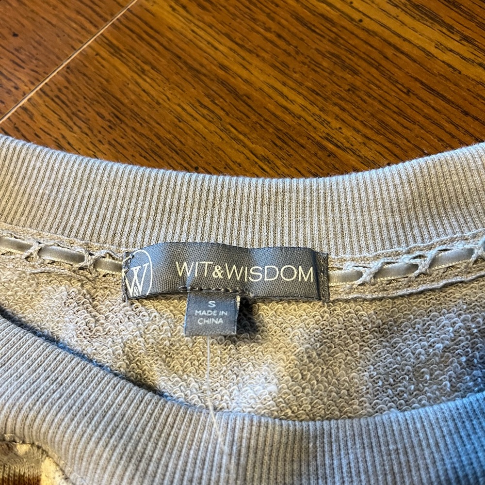 Wit & Wisdom Crewneck Sweatshirt - Picture 7 of 8